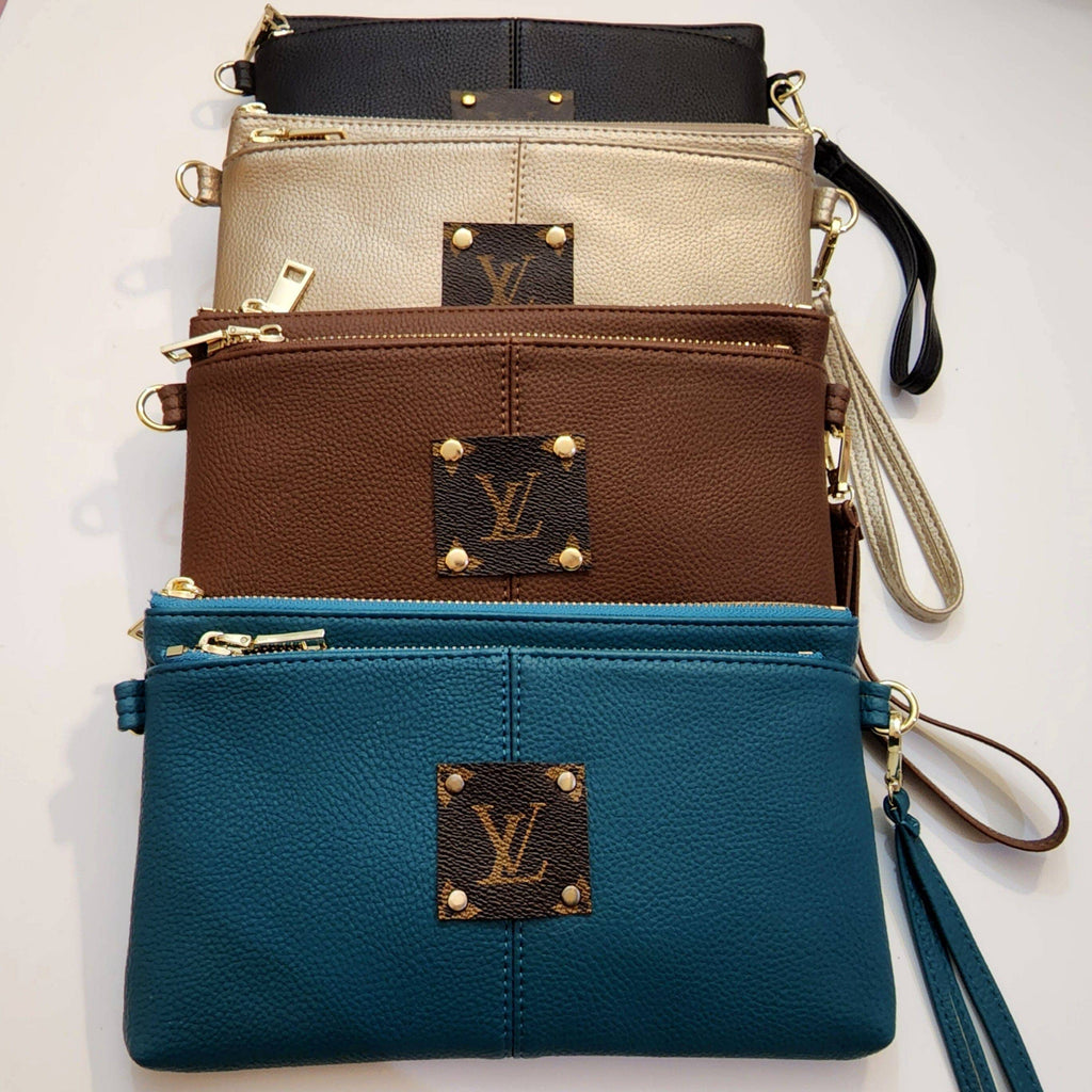 The WOW Wristlet/Crossbody in Teal Bags Upcycled Gemz 