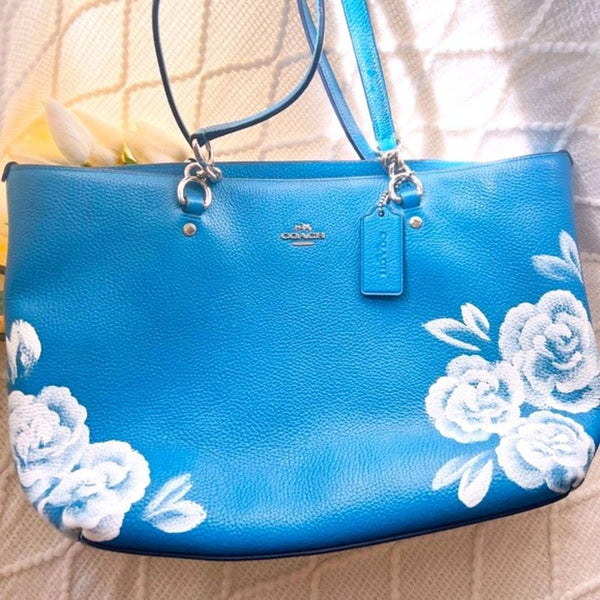Vintage Coach Shoulder Bag in Blue Saffiano Leather with Hand-painted White Flow Coach 