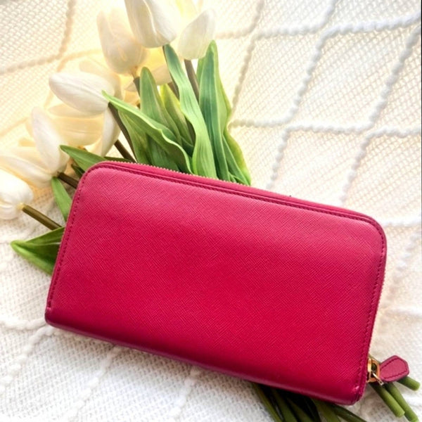 Authentic PRADA Pink Saffiano Zip Wallet with Handpainted Kisses & Hugs PRADA 