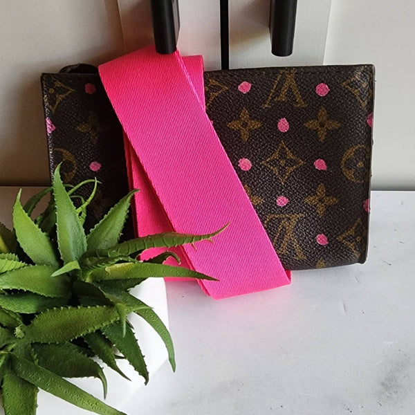 Pre-loved Handpainted LV Pouch Converted into Wallet on Chain - Pink Dots Handbags Pre-loved Louis Vuitton 