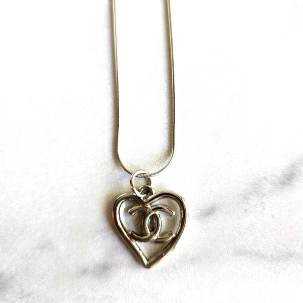 Designer Heart-shaped Silver Charm Finding on White Gold 18